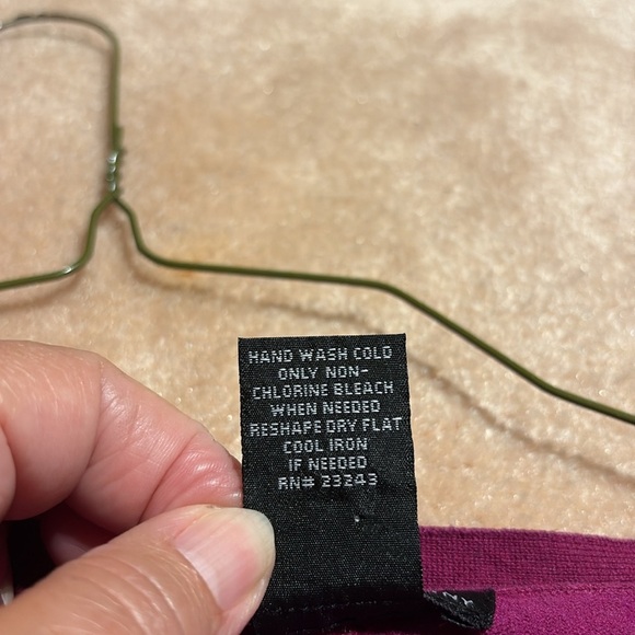 NY & Co Magenta 3/4 Sleeve Top With Square Neckline XS - Picture 7 of 8